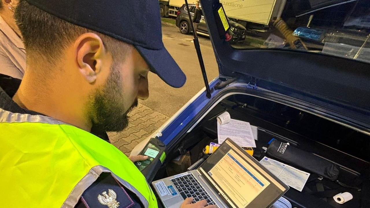 Controlli sulle strade: quattro patenti ritirate per guida in stato di ebbrezza