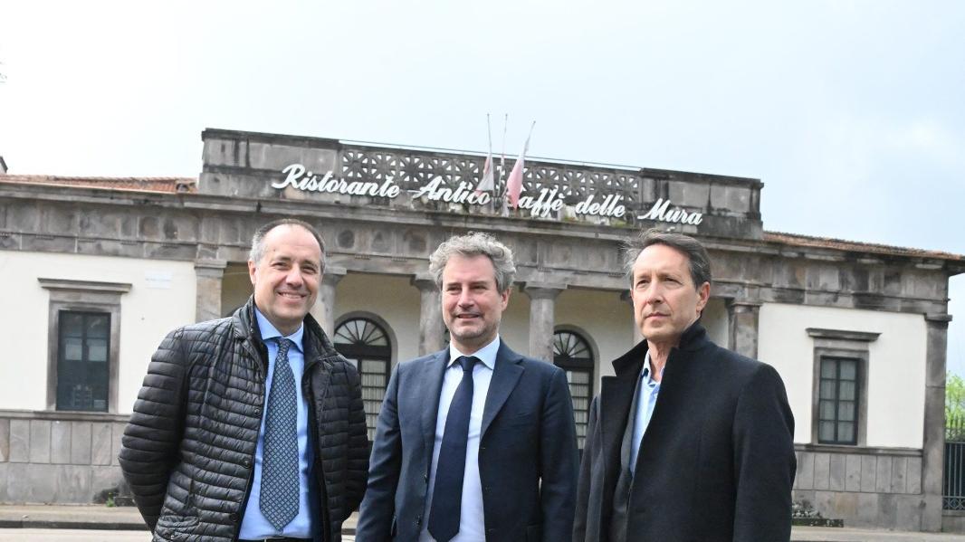 Da sinistra l'assessore Moreno Bruni, il sindaco Mario Pardini e l'assessore Remo Santini