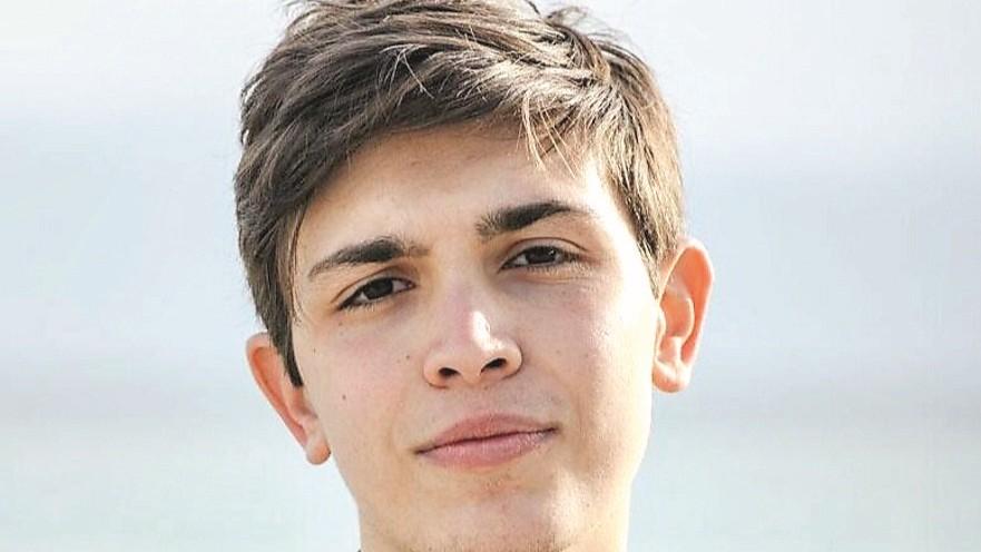 Matteo Porru: «Scrivo per farmi domande ma la mia passione è volare»