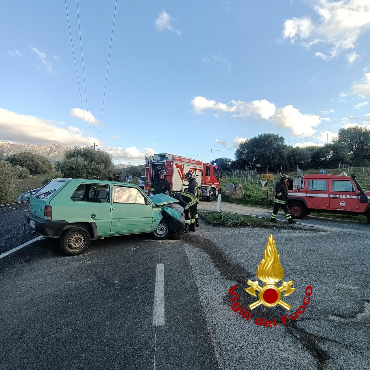 Quattro feriti in un incidente sulla strada tra Nuoro e Orgosolo