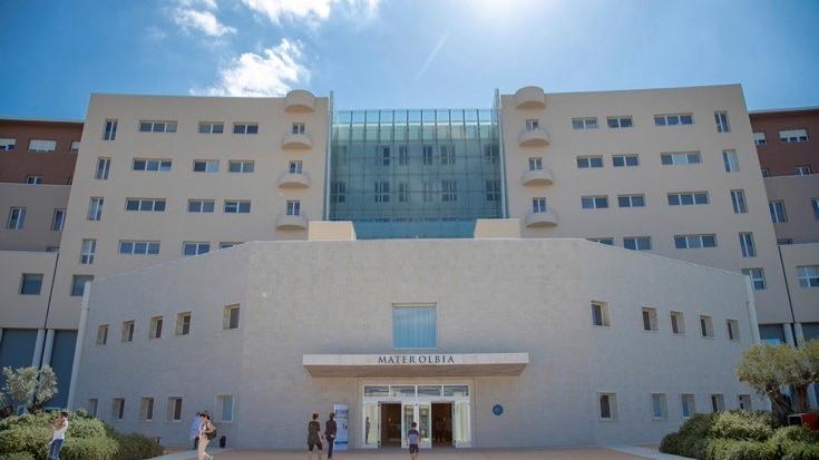 L'ingresso dell'Ospedale Mater Olbia