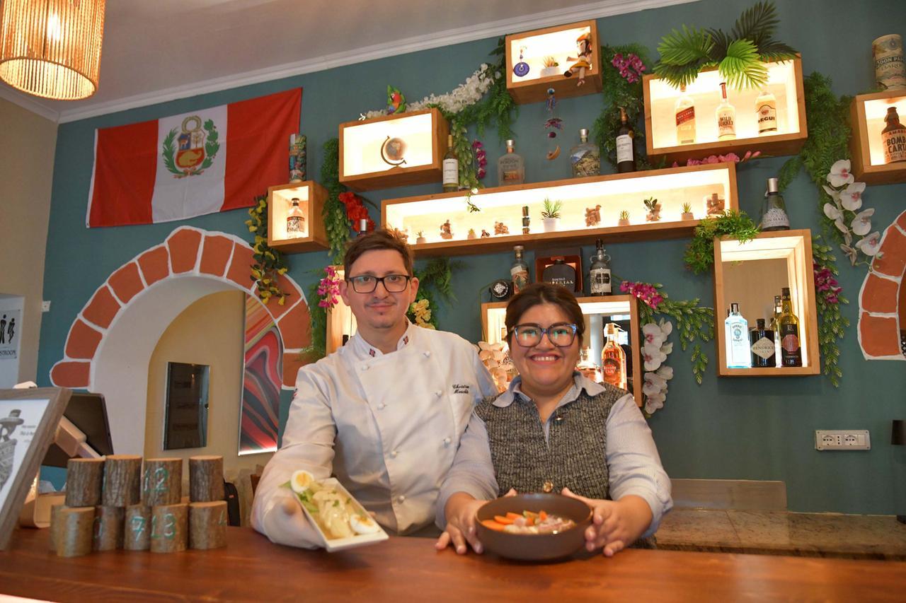 
	Sharon Guzman e Christian Moschitz

