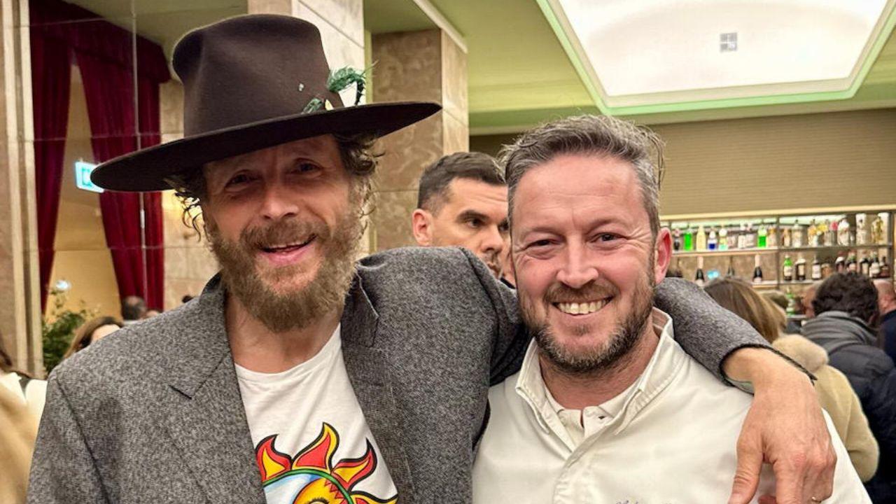
	Jovanotti con lo chef Andrea Mattei

