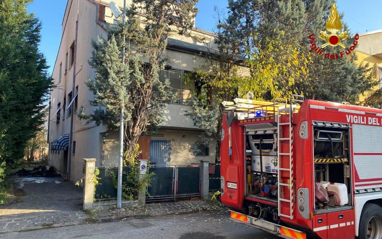 
	L'intervento dei vigili del fuoco in viale San Marco a Sassuolo

