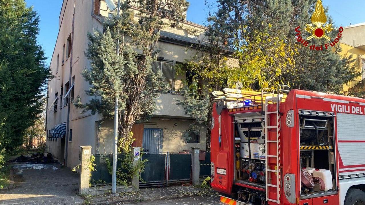 L'intervento dei vigili del fuoco in viale San Marco a Sassuolo