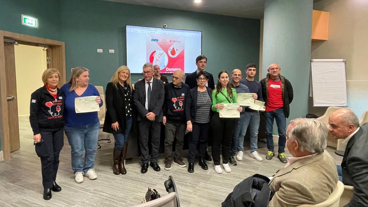 I vincitori delle borse di studio assegnate dall'Avis