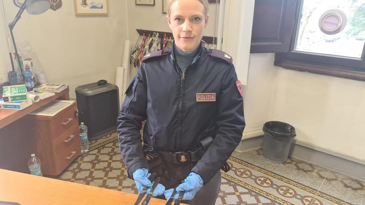 Lucca, tenta due rapine con un coltello e ferisce una ragazza: arrestata