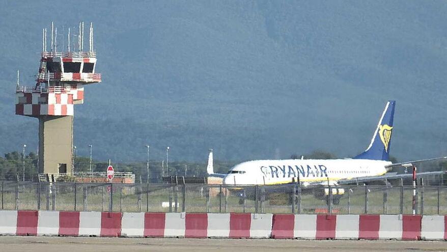 Decolli da Pisa, modificate le rotte: aerei a “bassa quota” in centro. Il motivo e le segnalazioni dei cittadini