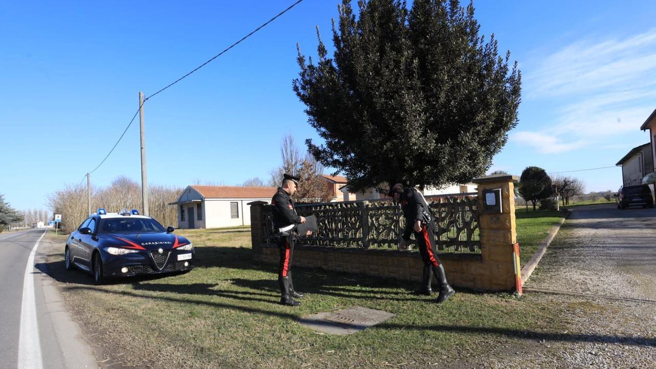 I carabinieri sul luogo della tragedia a Concordia