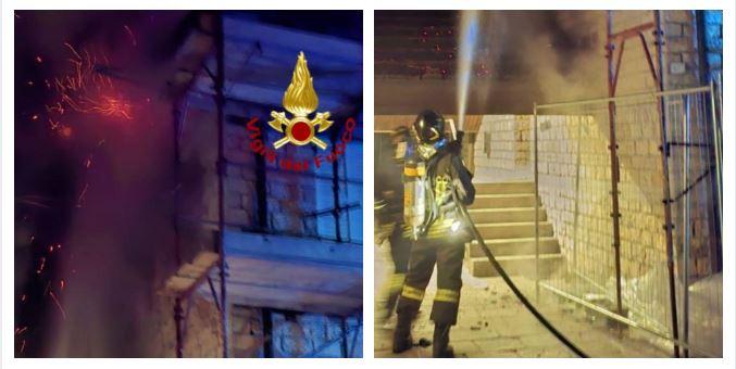 Vezzano, incendio sul tetto della canonica della Vecchia