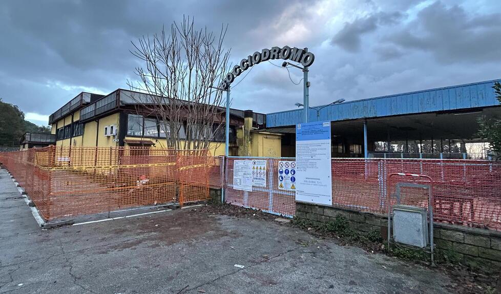 
	Uno dei lavori in corso riguarda il bocciodromo (foto Nucci)

