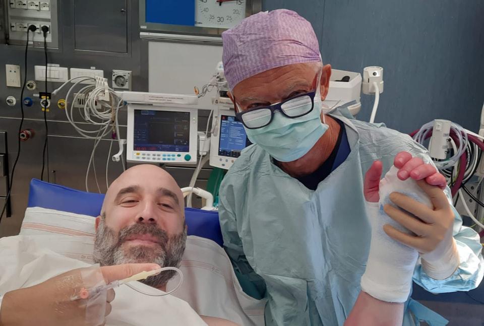 Il sindaco di Scandiano operato: il chirurgo è Salsi, che lo aveva sfidato alle elezioni