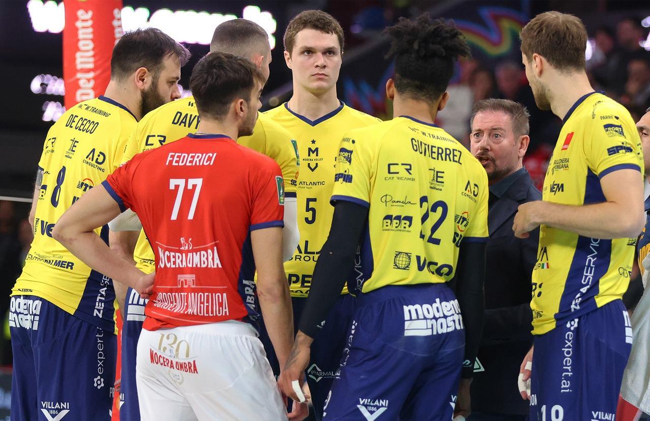 
	Giuliani carica Modena Volley

