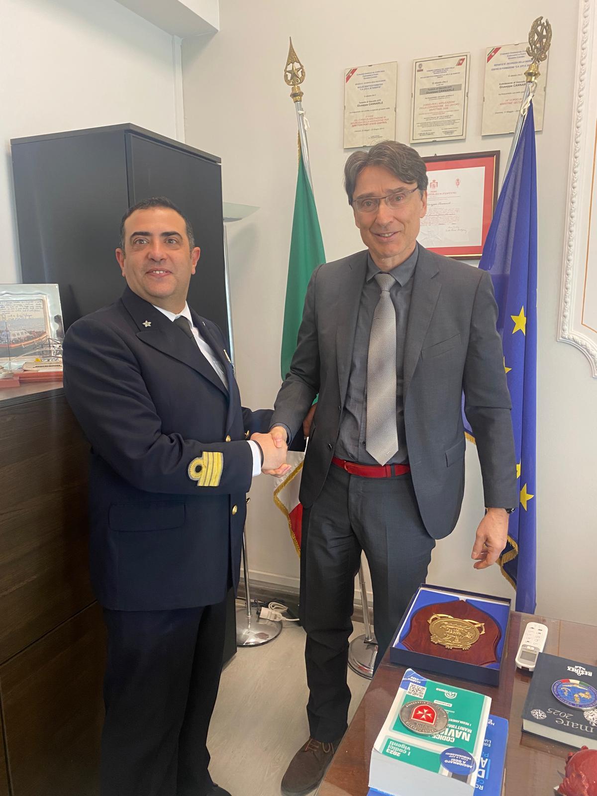 Il procuratore di Sassari, Armando Mammone in visita alla capitaneria di Porto Torres