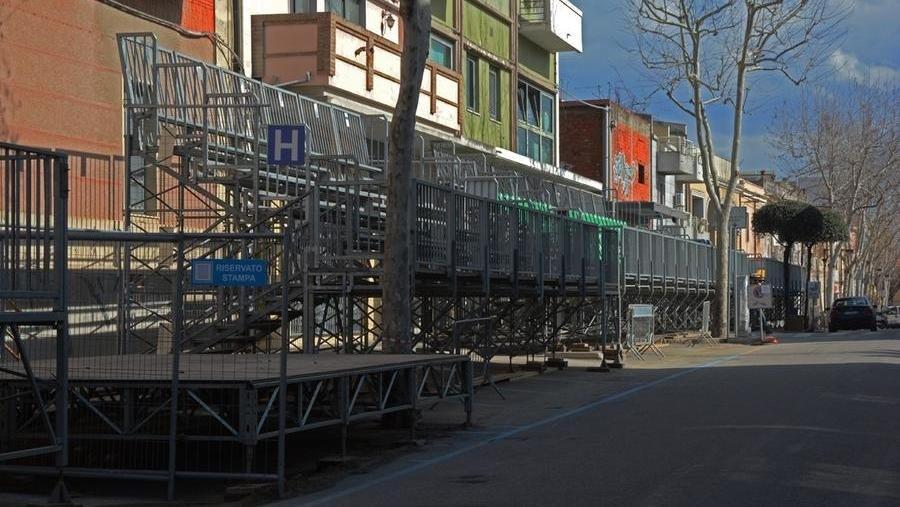 Via Mazzini con le tribune? Il dilemma della prossima Sartiglia