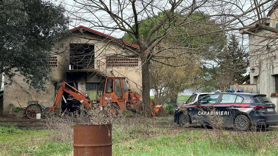 Ladro morto a 26 anni, il racconto: «Era carbonizzato, l’amico lo ha portato davanti a casa nostra»