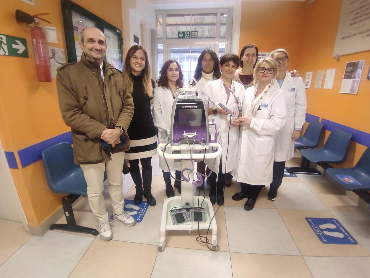 Livorno, dispositivo per le biopsie mammarie donato all’ospedale