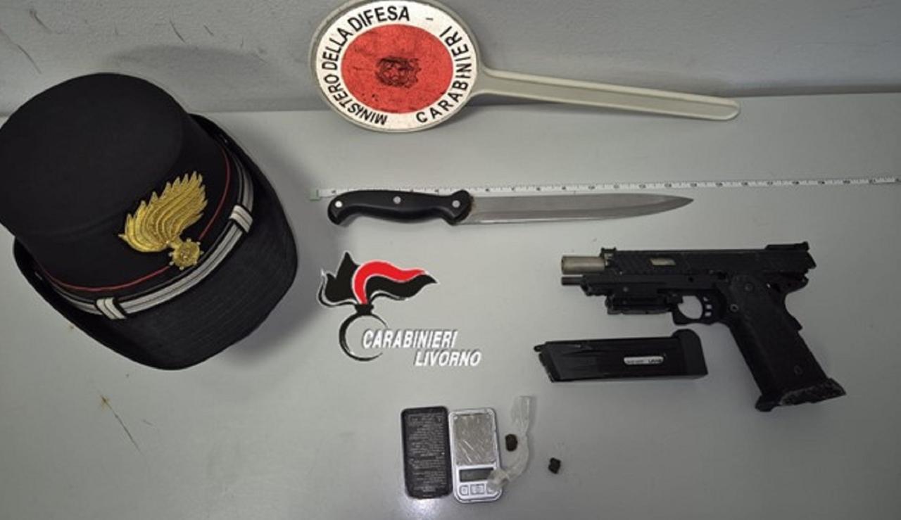 
	Il materiale sequestrato dai carabinieri

