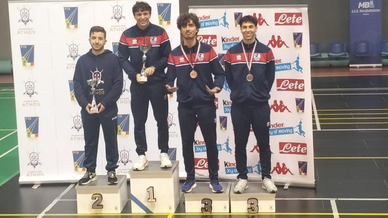 Il podio maschile: il vincitore Giuseppe Soriga è il secondo da sinistra