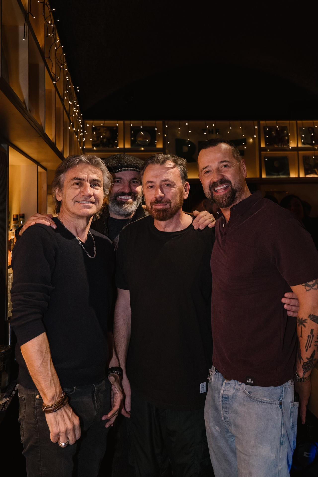 Luciano Ligabue porta i suoi vinili al Riff: serata speciale con Benny Benassi e Fabio Volo