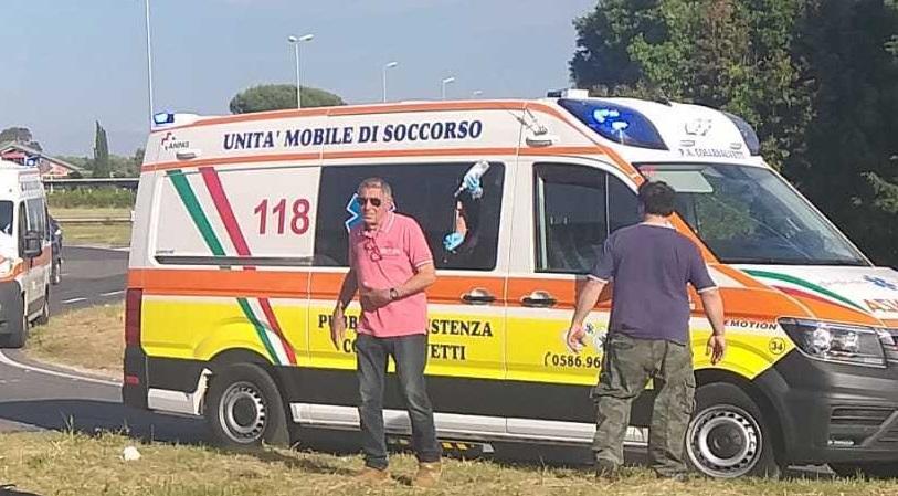 
	Un'ambulanza della Pubblica assistenza di Collesalvetti (foto d'archivio)

