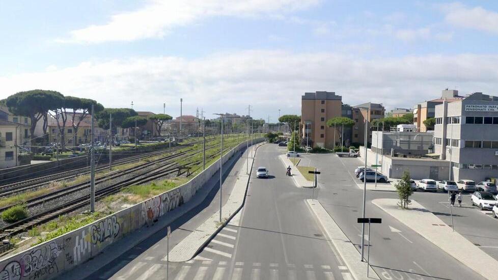 Viareggio, il nuovo sottopasso e i lavori sulla rete ferroviaria avanzano