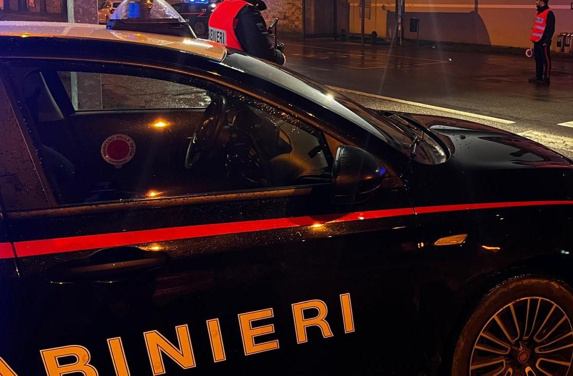 
	I carabinieri hanno trovato una pistola nell'auto

