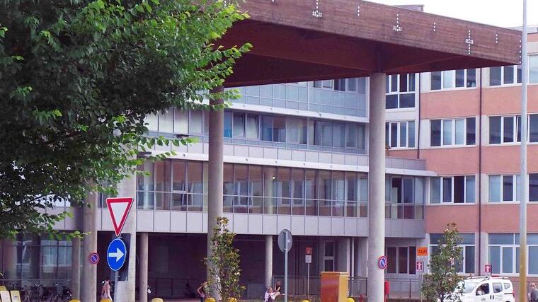 Ferrara, operate agli occhi e morte in poche ore: indagine al palo<br>