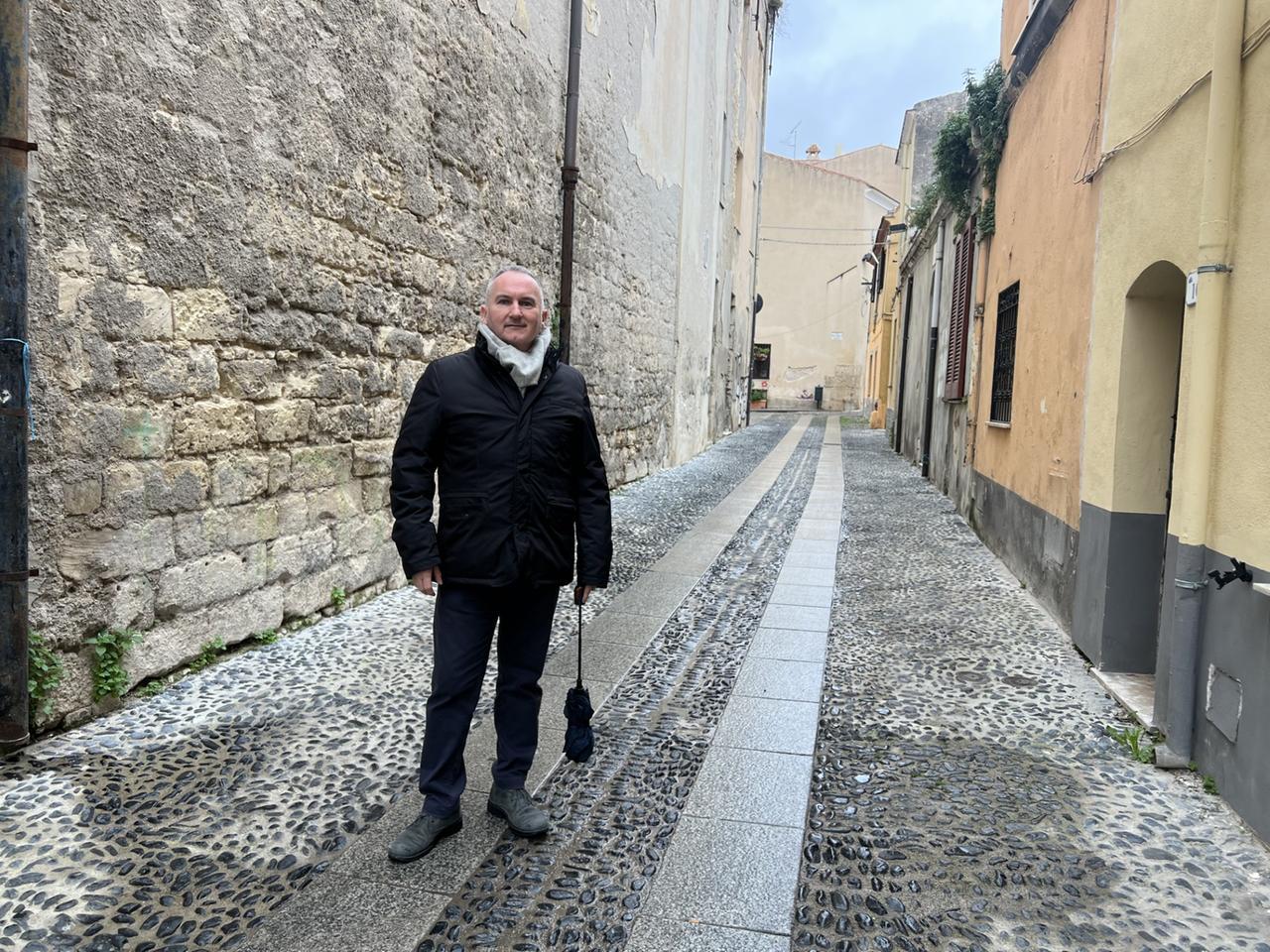 Don Eugenio Cavallo: «Busso a ogni porta del quartiere combatto l’indifferenza e la droga»