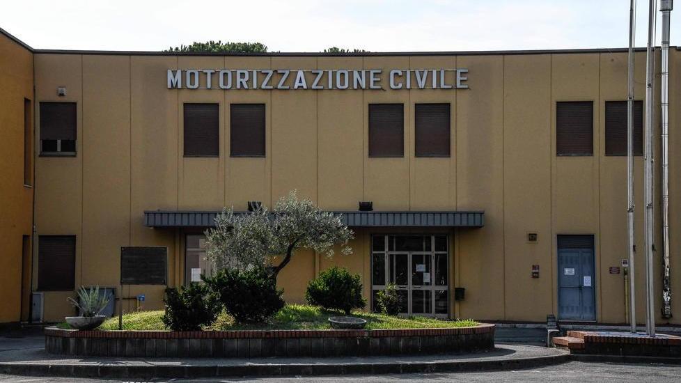 La sede della Motorizzazione in viale Luporini