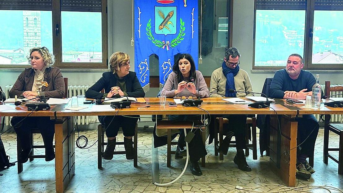 L'incontro dell'assessora regionale Monia Monni coi sindaci della Valbisenzio