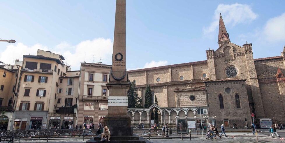 
	L'obelisco di Piazza dell'Unit&agrave; a Firenze


