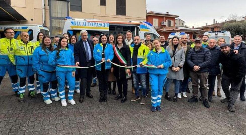 Festa alla Misericordia di Altopascio per l’arrivo della nuova ambulanza
