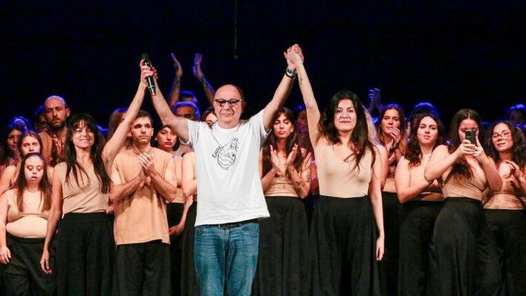 «Sfiorarsi, per non prendersi sul serio». La Mayor Von Frinzius e il nuovo show in arrivo a Livorno