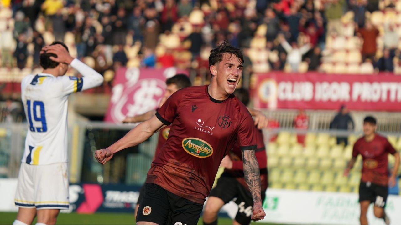 
	L'esultanza di Arcuri

