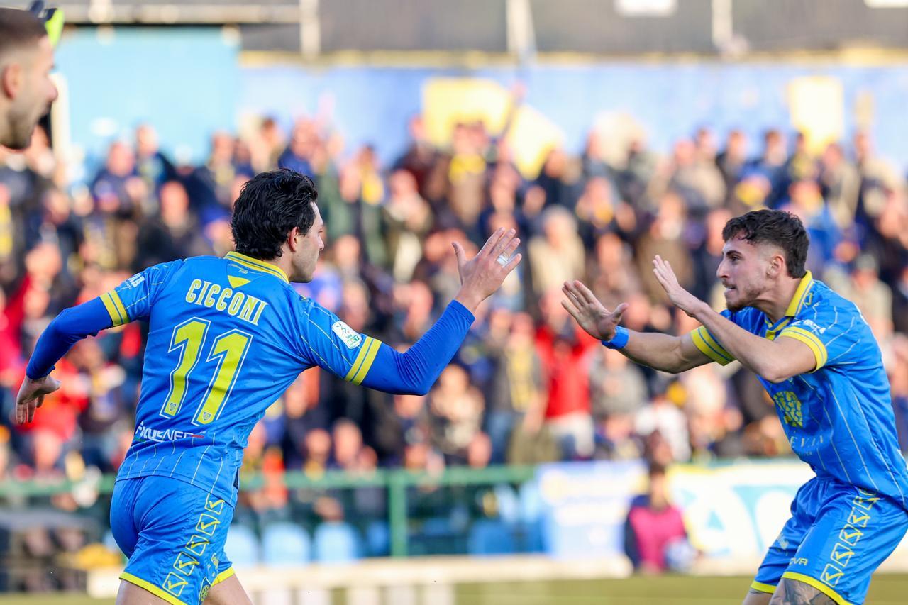 
	Cicconi esulta per il gol&nbsp;

