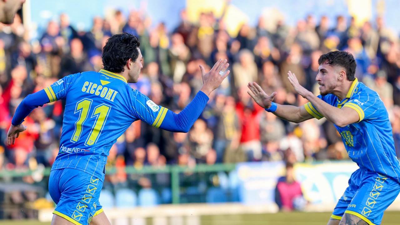 Cicconi esulta per il gol 