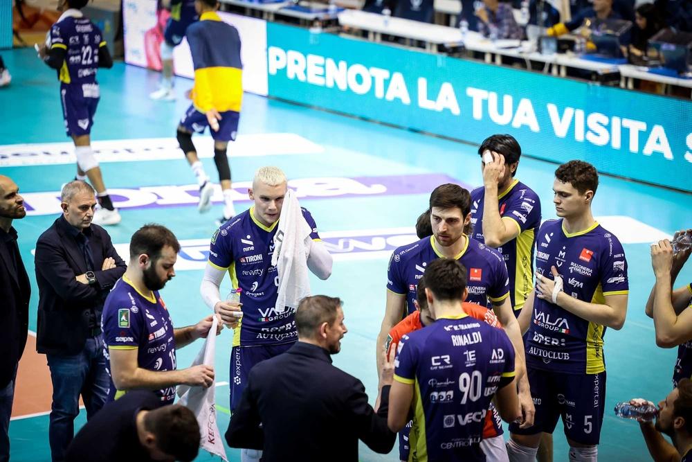 Notte fonda per Modena, che perde anche con Cisterna: playoff a rischio