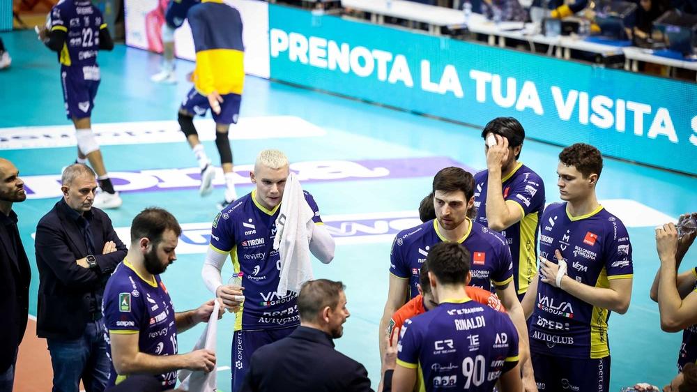 Notte fonda per Modena, che perde anche con Cisterna: playoff a rischio