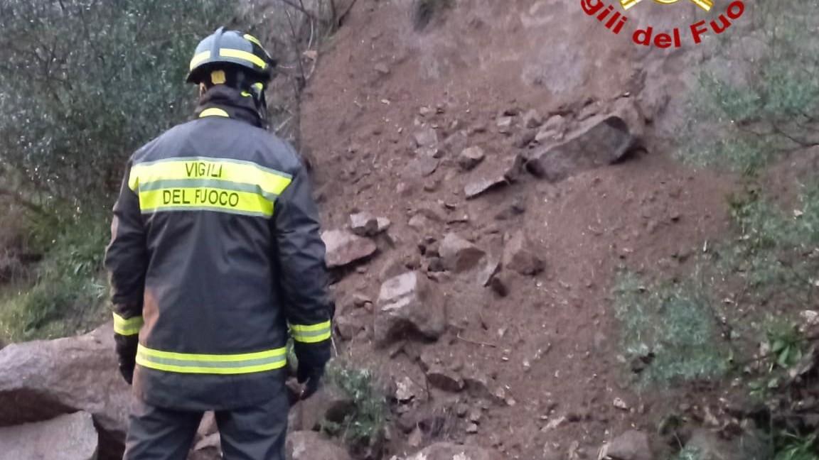 Smottamenti e voragini per le forti piogge, chiusa la Nuoro-Mamoiada