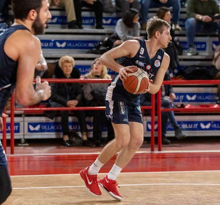 Montecatini, la Fabo reagisce e torna a volare. Con una grande difesa espugna Latina