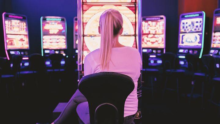 Gioco d’azzardo, dai ferraresi spesi in un anno 615 milioni