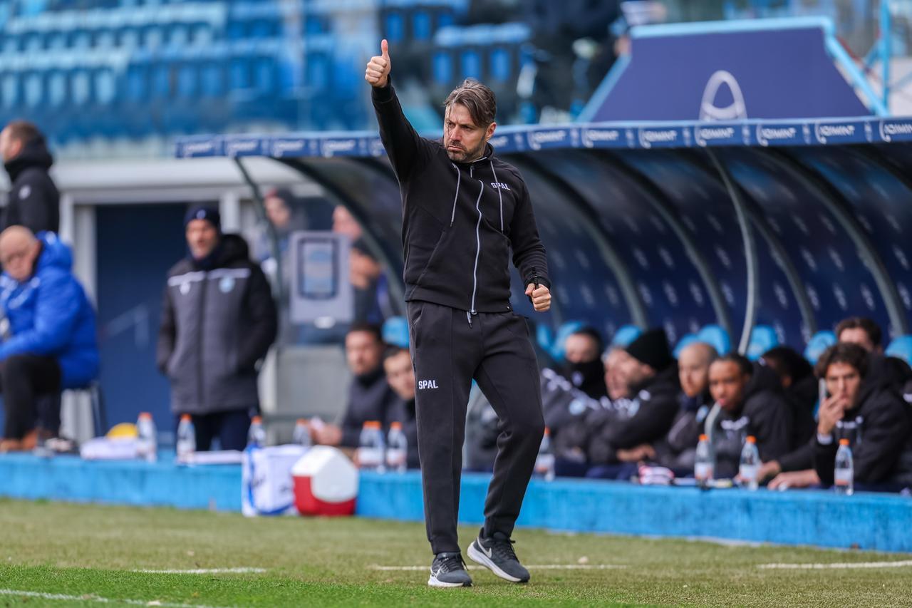 Spal, esonerato mister Dossena