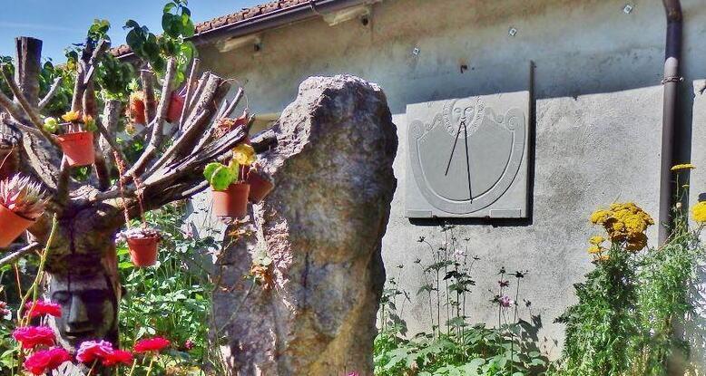 Il Giardino dell’Arte dello scultore Poletti continua a vivere grazie alla moglie Isa