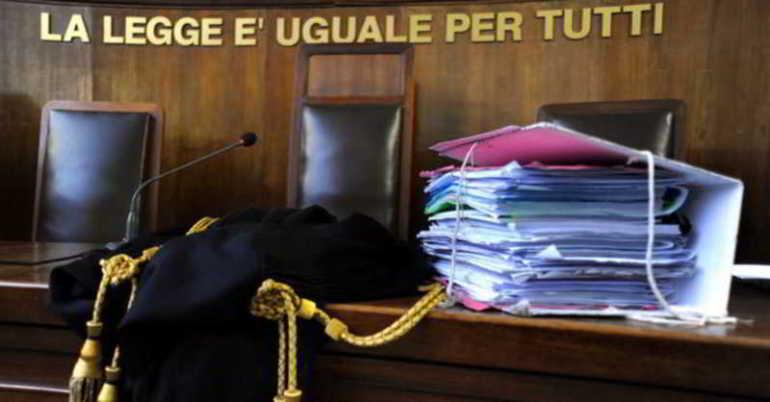 
	Un'aula di tribunale (archivio)


