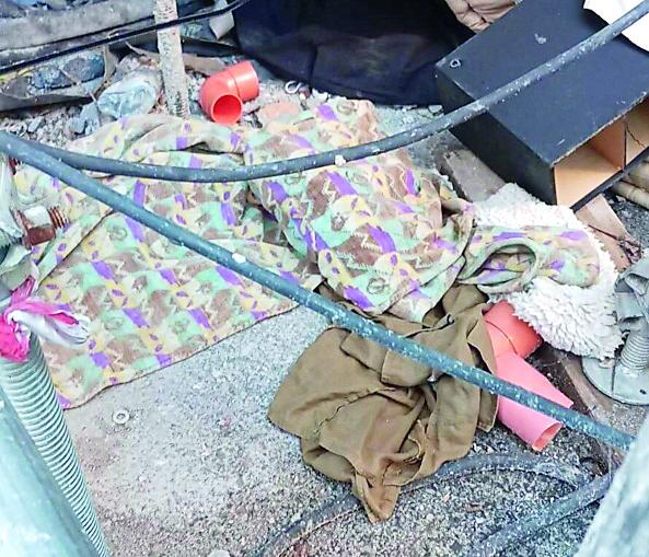 Zona stazione, ancora garage scassinati e trasformati in giacigli abusivi