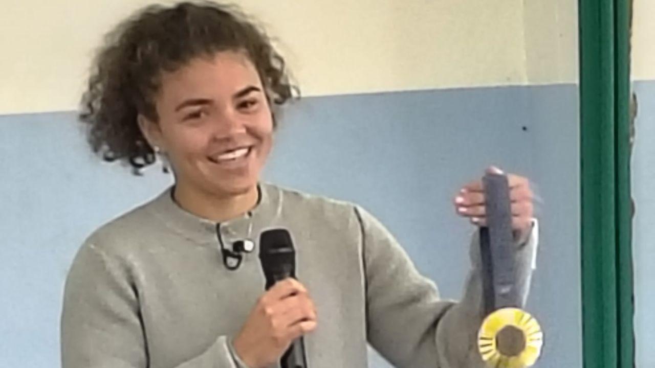 Jasmine Paolini durante l'incontro con gli studenti a Bagni di Lucca