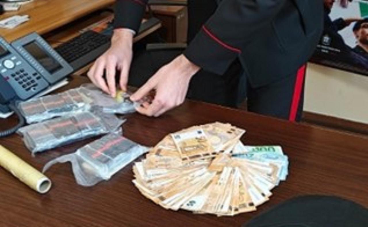 Livorno, arrestato in casa con 850 grammi di hashish – Chi è