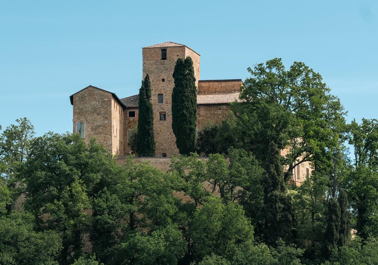 Turismo, il castello del Bianello tra le mete reggiane preferite: oltre 5mila visitatori in un anno