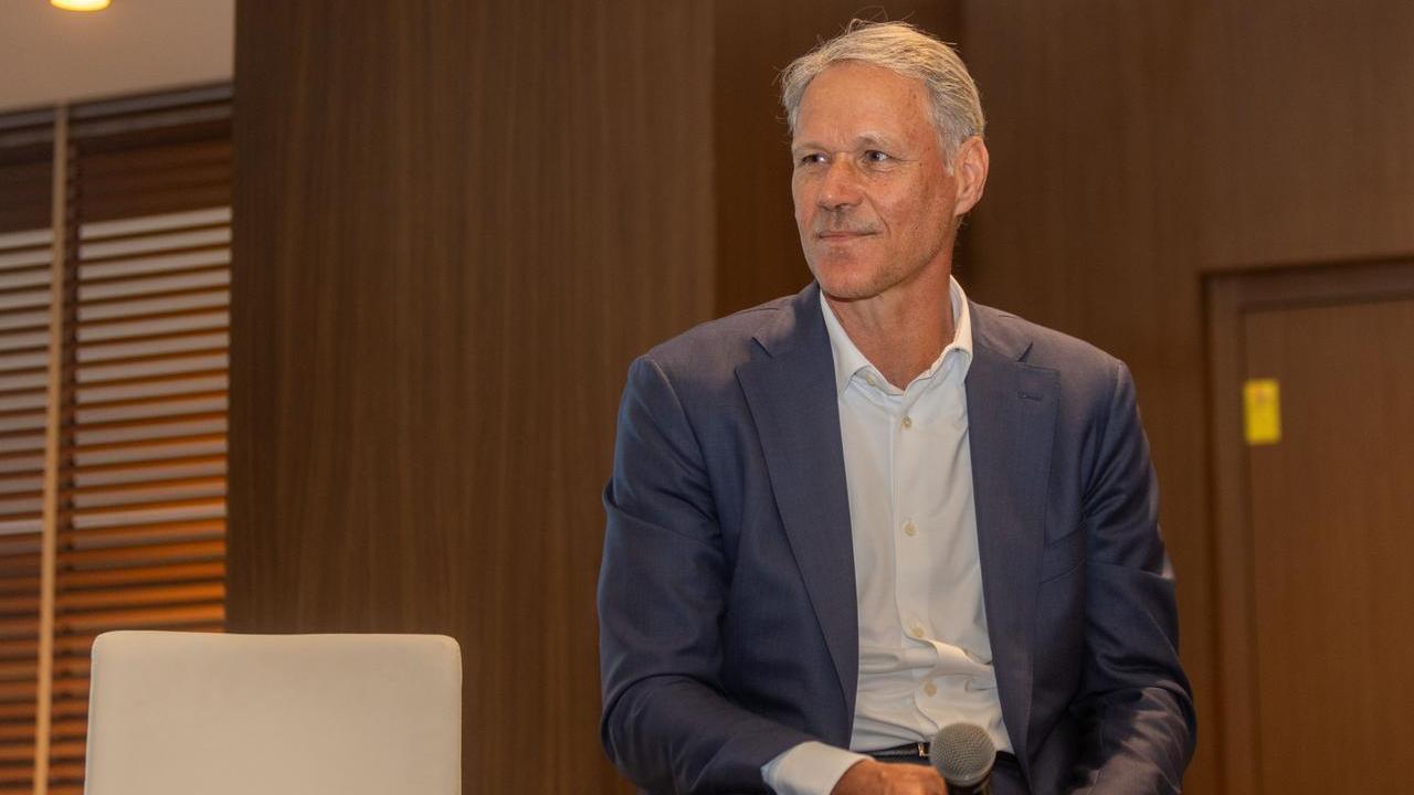 Marco Van Basten operato a Pisa, la clinica scelta e il recupero con il luminare Van Dijk
